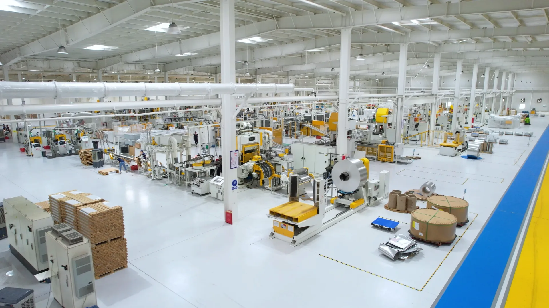 Produktionslinien in der Fabrikhalle von George Group in Foshan